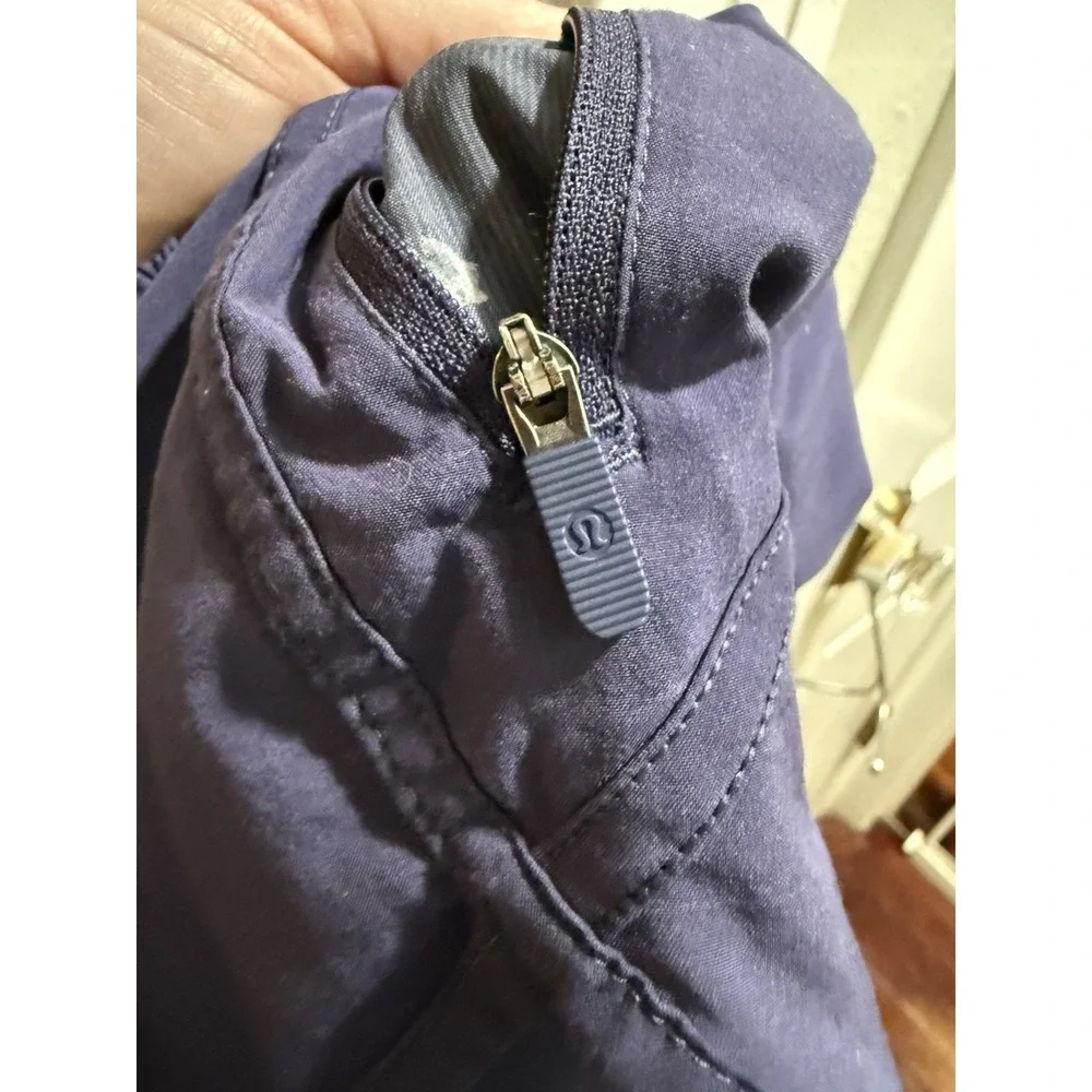 Size 6 Lululemon Navy Blue Womens Shorts Athletic